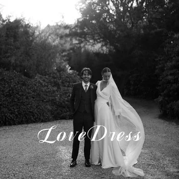 LoveDress בוהמי V-צוואר שמלת קפלים ארוכה פנס שרוולים פיצול פשוט קו כלה שמלת רכבת לטאטא Vestido De Noiva