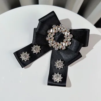 אופנה קוריאנית קשת של יהלומים מלאכותיים לקשור את הסיכה לנשים בנות החולצה פרחים באיכות גבוהה הבריטי המכללה סגנון עניבת הפרפר סיכות