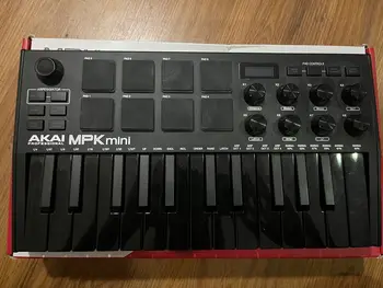 (חדש חדש) Akai mpk mini mk3, תחביבים & משחקים, מוזיקה ומדיה, כלי נגינה