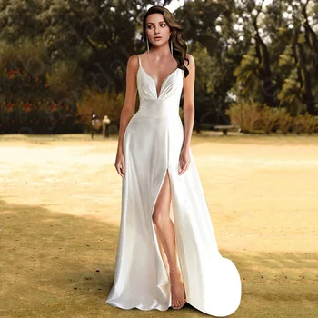 פשוט 2023 על מכירת שמלות חתונה לבנה ללא שרוולים שמלות כלה מחשוף V עם כתפיות צד שסף הכלה שמלות בחזרה